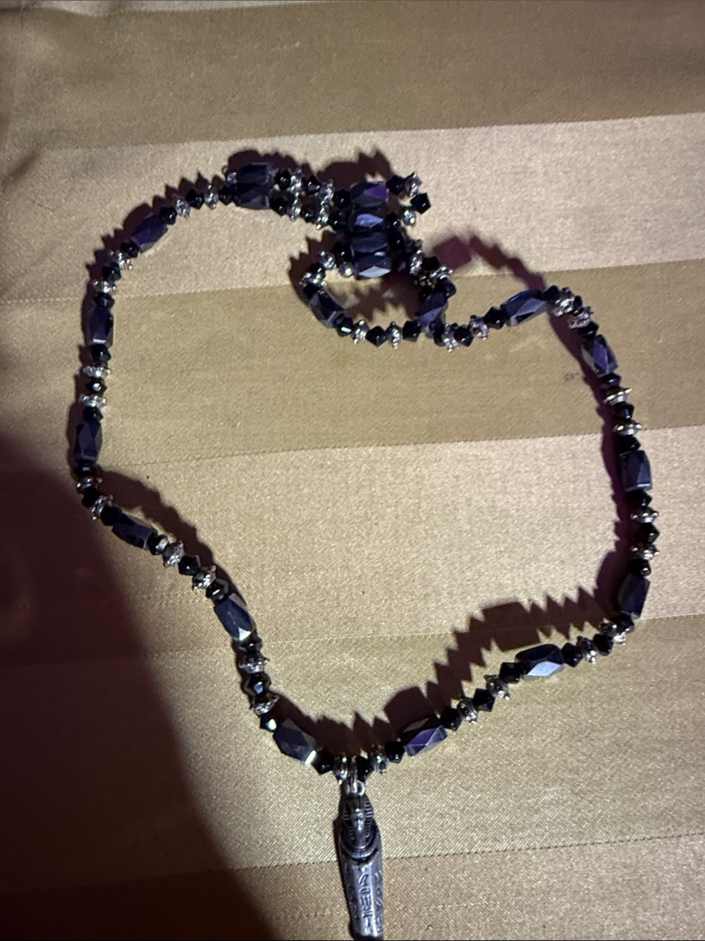 Black Beaded magnetic Pendant bracelet- Elegant Women's Jewelry